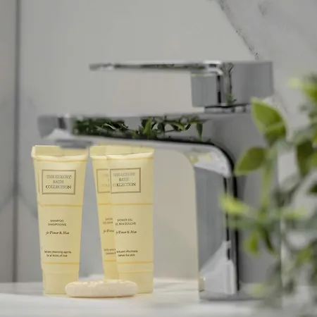 Z Parkingiem W Lodzi Przy Parku Rejtana By Renters