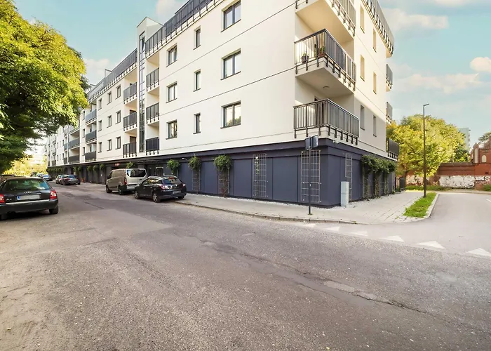 Z Parkingiem W Lodzi Przy Parku Rejtana By Renters * Łódź