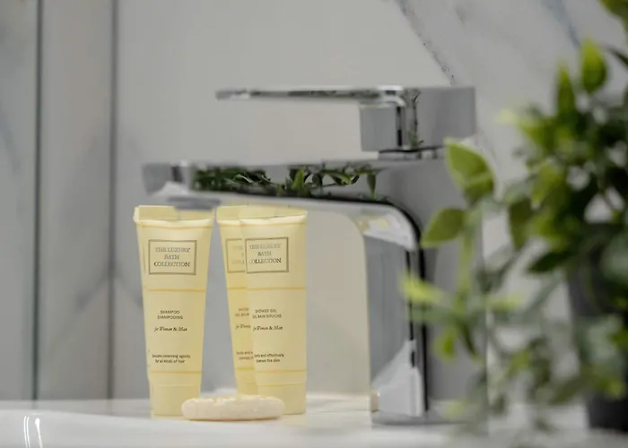 Z Parkingiem W Lodzi Przy Parku Rejtana By Renters