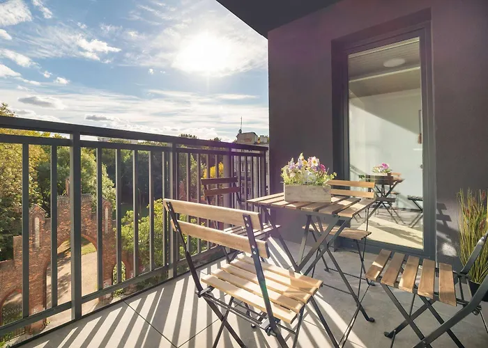 Z Parkingiem W Lodzi Przy Parku Rejtana By Renters Apartment Łódź